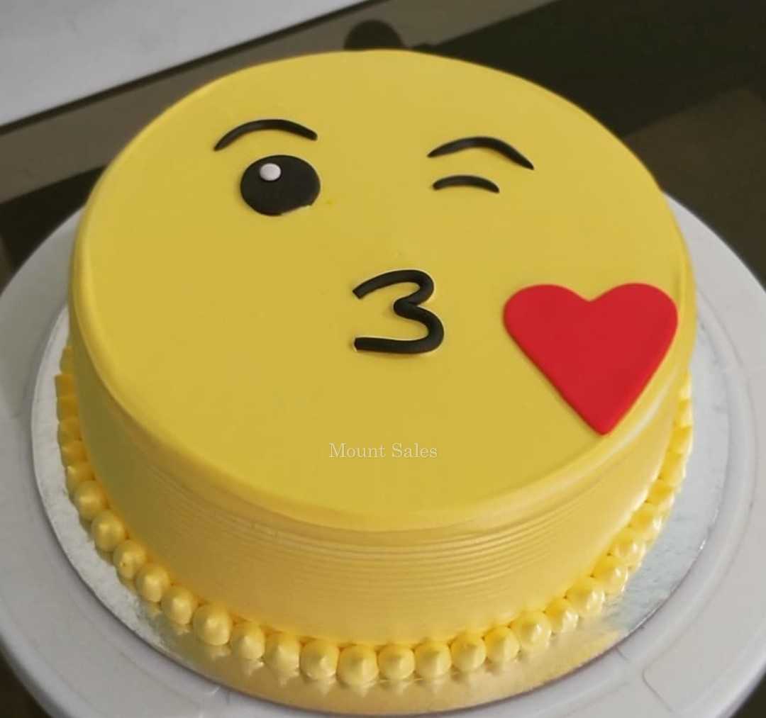 Premium RED N White Velvet Cake